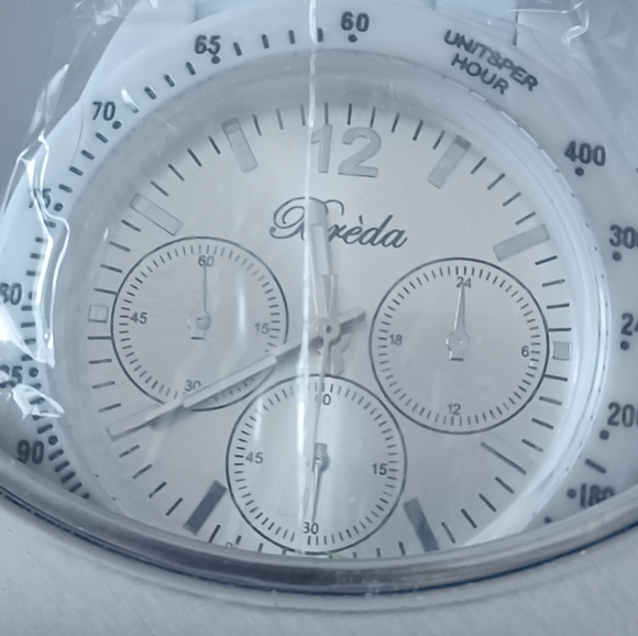 Brèda watch w/ silicone strap - Picture 3 of 3